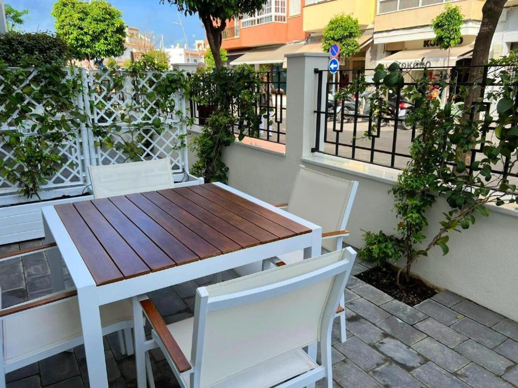Apartamentos Turisticos La Plaza Chipiona Esterno foto